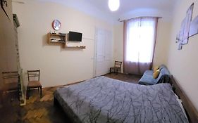 Зручна і комфортна квартира недалеко від вокзалу і центру міста